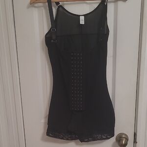 Black Women's NWOT Shapewear Bodysuit